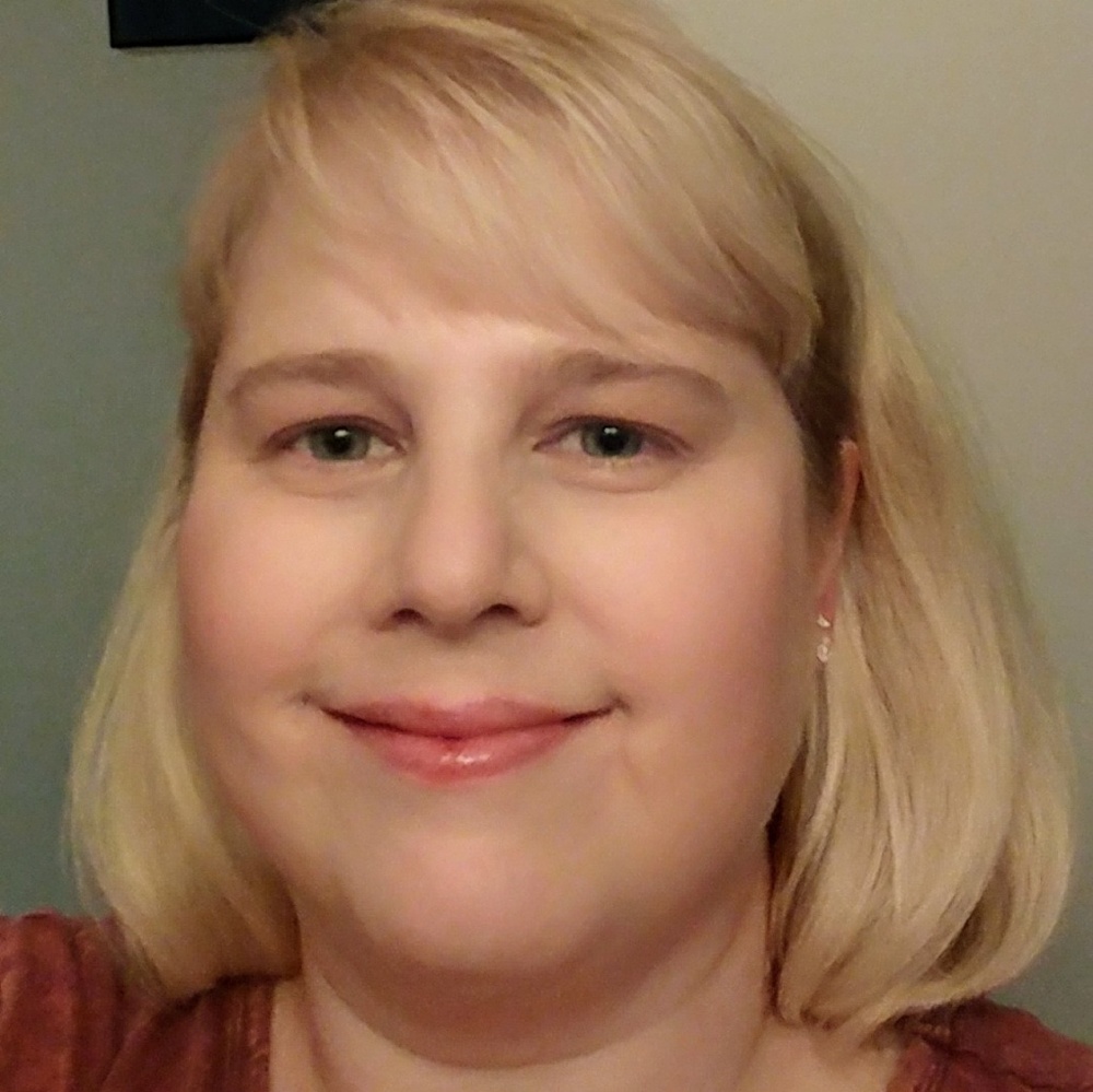 Meet your Posher, Elisa
